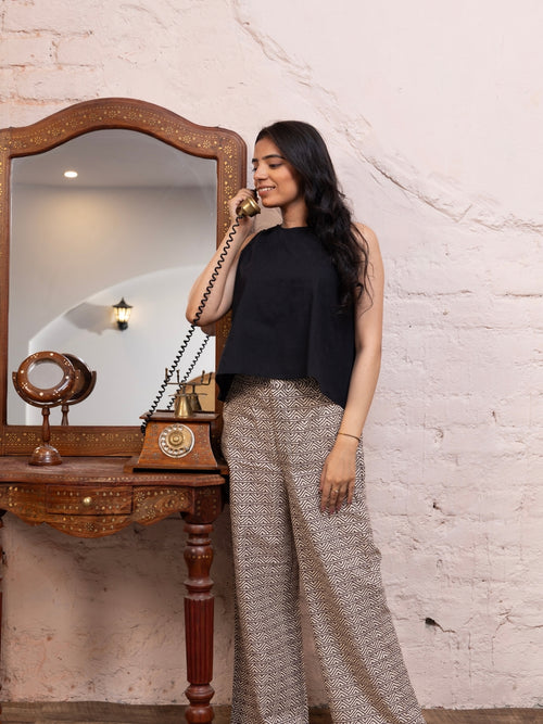 Arohi – Black Crop Top with Printed Cotton Pants