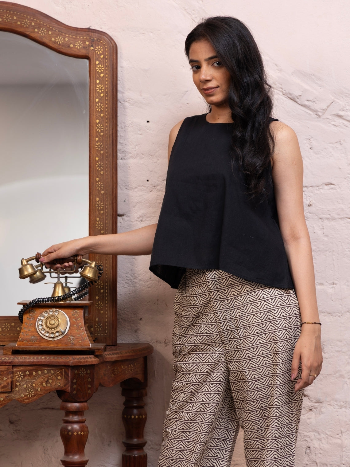 Arohi – Black Crop Top with Printed Cotton Pants