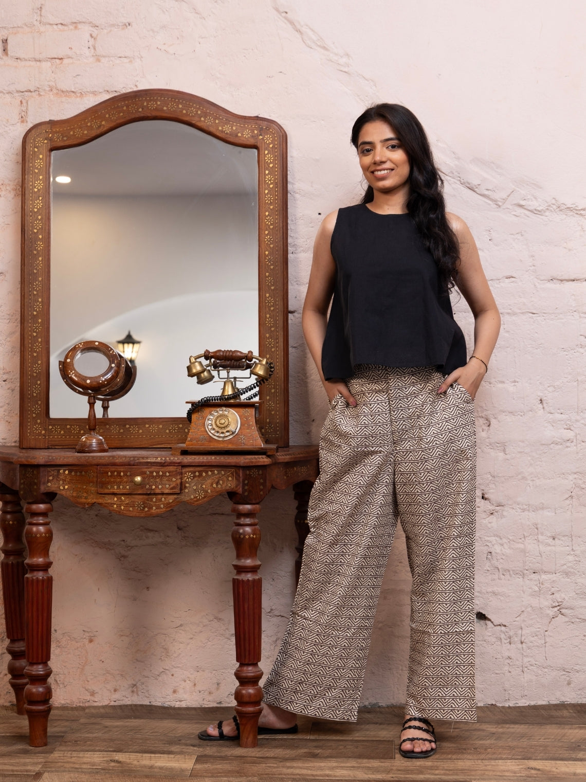 Arohi – Black Crop Top with Printed Cotton Pants