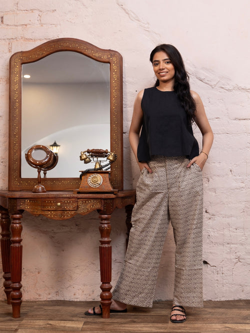 Arohi – Black Crop Top with Printed Cotton Pants